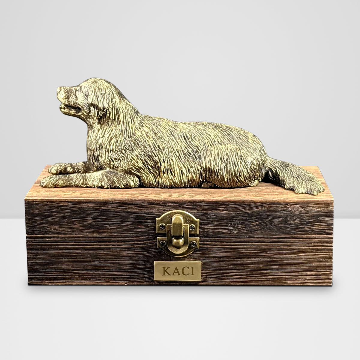 Personalized Golden Retriever Ashes Box  Handcrafted Wood Urn with Custom Name Plaque - MACIFECI